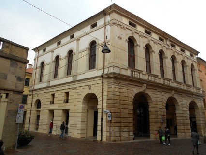 Palazzo Roncale - L'alto momento dell'architettura rodigina